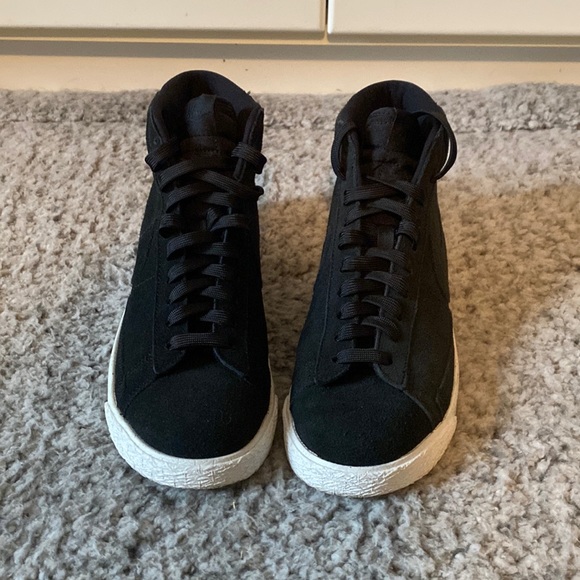 Awesome suede Nike Blazers youth size 6.5 - Picture 1 of 7